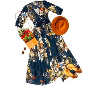 Gorgeous floral maxi dress Boho med women’s full flowing skirt